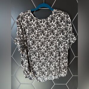 Loft Black and White Floral Flutter Sleeve Blouse